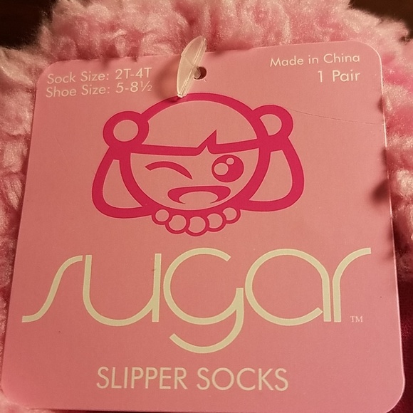 NEW - FUZZY, SOFT SLIPPERS - Picture 2 of 2